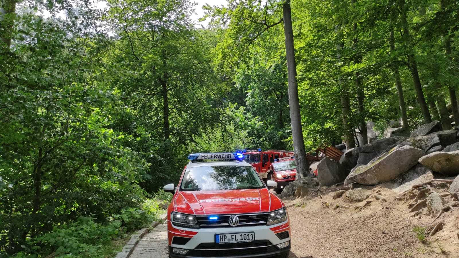 Feuerwehr und R27.06.2021 Felenmeer RP4 1. Einsatzettungsdienst bei Rettungspunkt 4 im Felsenmeer am 27. Juni