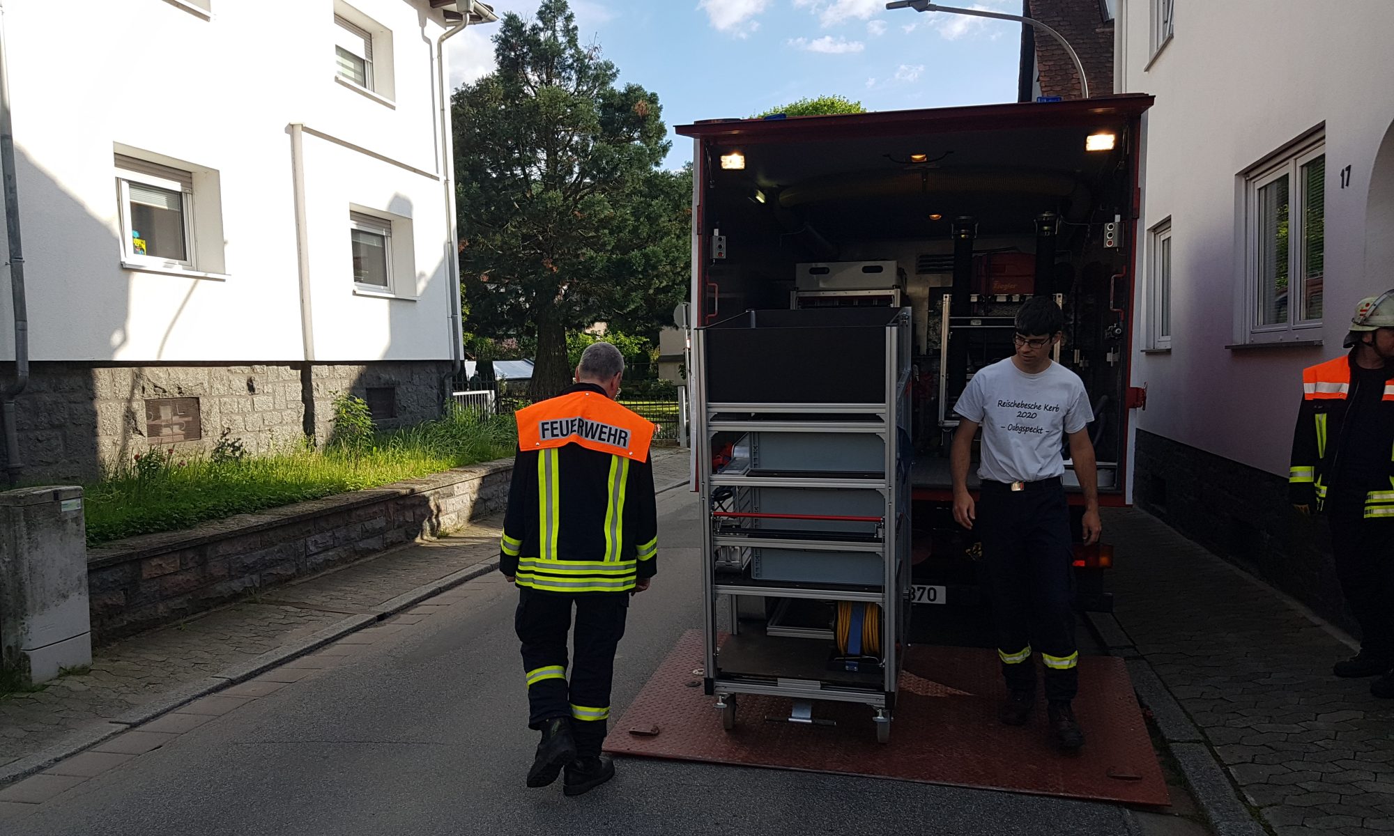 GW-N mit Rollwagen Wasserschaden bei Wassereinsatz am 17.05.2023