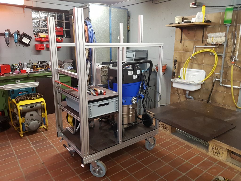 Rollwagen Wasserschaden im Bau