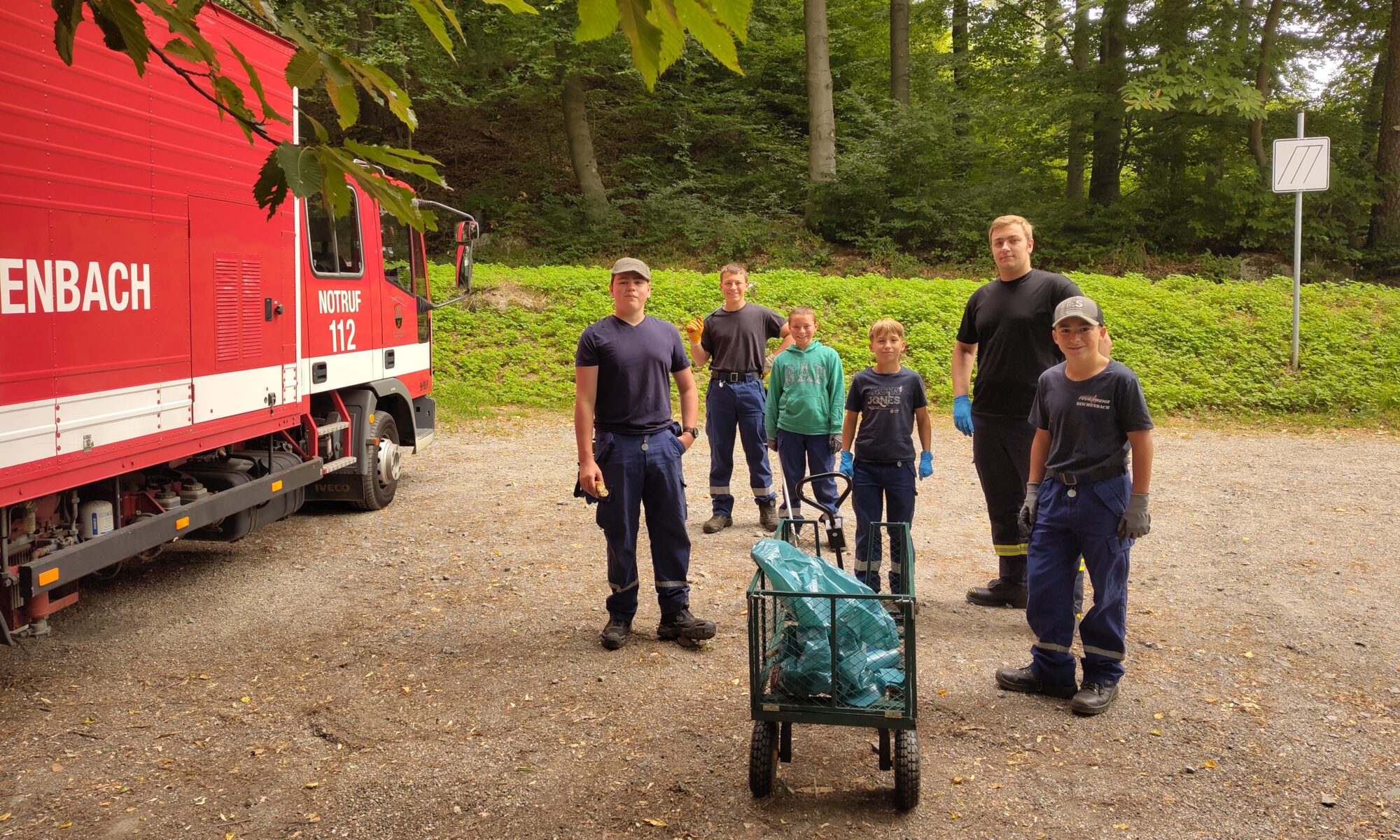 Jugendfeuerwehr Reichenbach bei der jährlichen Müllsammmelaktion